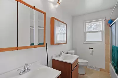 3749  Debby Ln, Racine, WI 53126 - Photo 25