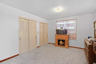 3749 Debby Ln, Racine, WI 53126 - Photo 23