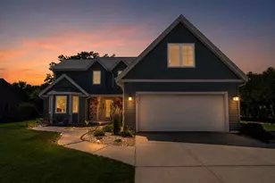 1052 Summer Creek Rd, Oconomowoc, WI 53066 - Photo 1