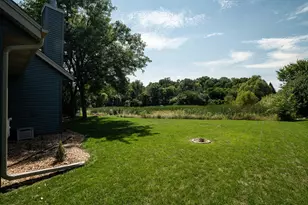 1052 Summer Creek Rd, Oconomowoc, WI 53066 - Photo 25