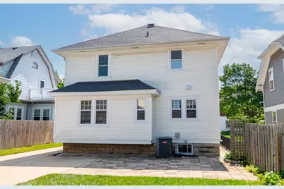 7442  Lincoln Pl, Wauwatosa, WI 53213 - Photo 27