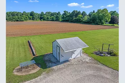 332  4 Mile Rd, Racine, WI 53402 - Photo 9