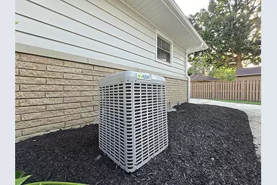 2997 S 105th St, West Allis, WI 53227 - Photo 29