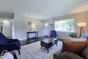 2997 S 105th St, West Allis, WI 53227 - Photo 11