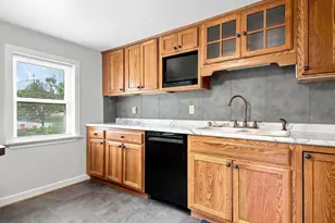 825 St Patrick St, Racine, WI 53402 - Photo 7