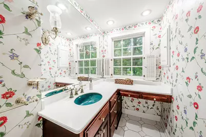 1000  Lone Tree Rd, Elm Grove, WI 53122 - Photo 21