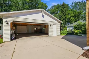 1004 N 37th St, Sheboygan, WI 53081 - Photo 3