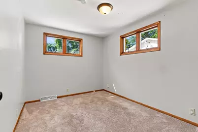 1004 N 37th St, Sheboygan, WI 53081 - Photo 17