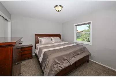 2846 W Briarwood Dr, Franklin, WI 53132 - Photo 19