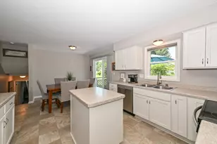 2846 W Briarwood Dr, Franklin, WI 53132 - Photo 15