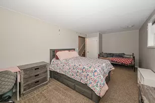 2846 W Briarwood Dr, Franklin, WI 53132 - Photo 31
