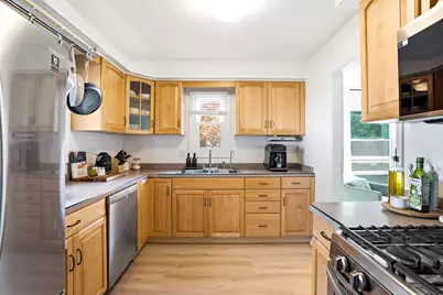 140 E Green Tree Rd, Fox Point, WI 53217 - Photo 13