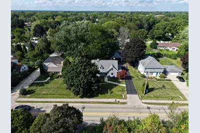 140 E Green Tree Rd, Fox Point, WI 53217 - Photo 51