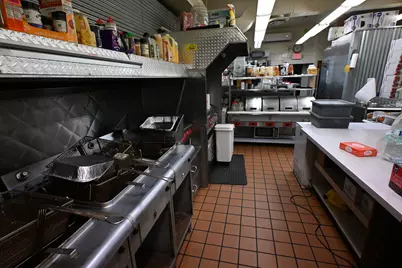 2625 W North Ave, Milwaukee, WI 53205 - Photo 5