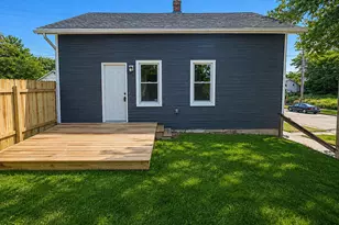 1019 N 12th St, Sheboygan, WI 53081 - Photo 5