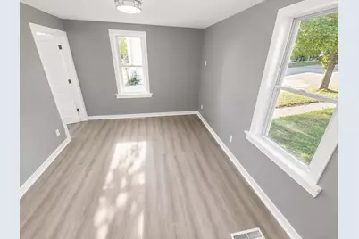 1019 N 12th St, Sheboygan, WI 53081 - Photo 7