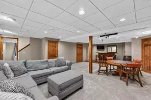 13830 W Linfield Dr, New Berlin, WI 53151 - Photo 39