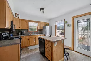 821 20th St, La Crosse, WI 54601 - Photo 9