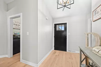 29518  River View Pkwy, Racine, WI 53105 - Photo 5