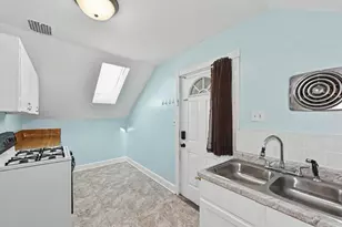 1114 William St, Racine, WI 53402 - Photo 5