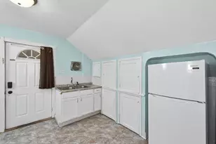 1114 William St, Racine, WI 53402 - Photo 3