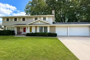 2772 N 124th St, Wauwatosa, WI 53222 - Photo 1