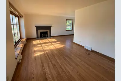 2772 N 124th St, Wauwatosa, WI 53222 - Photo 3