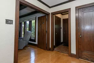 352 N Pinecrest St, Milwaukee, WI 53208 - Photo 17