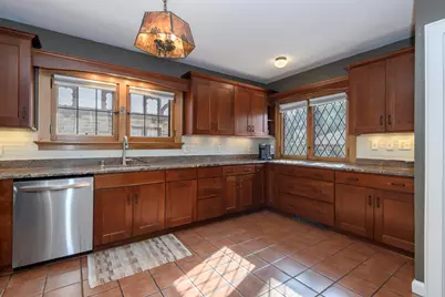 352 N Pinecrest St, Milwaukee, WI 53208 - Photo 11