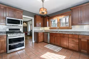 352 N Pinecrest St, Milwaukee, WI 53208 - Photo 15