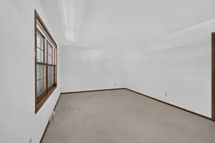 W71N1044 Hampton Ave, Cedarburg, WI 53012 - Photo 3