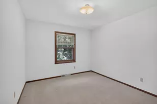 W71N1044 Hampton Ave, Cedarburg, WI 53012 - Photo 23