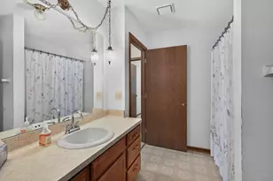 W71N1044 Hampton Ave, Cedarburg, WI 53012 - Photo 21
