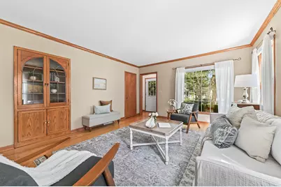 1161  Elm Lawn St, Wauwatosa, WI 53213 - Photo 7