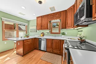 1161 Elm Lawn St, Wauwatosa, WI 53213 - Photo 9