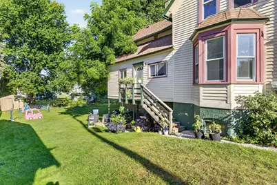 422 N 6th St, Manitowoc, WI 54220 - Photo 23