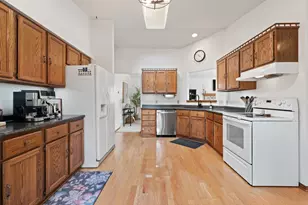 3822 S 10th St, Sheboygan, WI 53081 - Photo 11