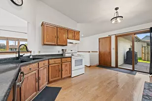 3822 S 10th St, Sheboygan, WI 53081 - Photo 13