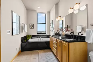 400 N Broadway, Milwaukee, WI 53202 - Photo 25