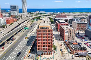 400 N Broadway, Milwaukee, WI 53202 - Photo 35