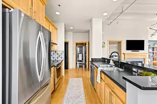 400 N Broadway, Milwaukee, WI 53202 - Photo 5