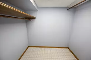 1505 Edgewood Ave, South Milwaukee, WI 53172 - Photo 23