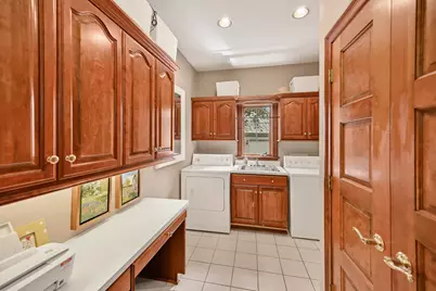 2835 W Golf Cir, Mequon, WI 53092 - Photo 25