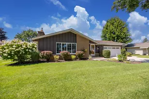 6109 Thornridge Ln, Greendale, WI 53129 - Photo 29