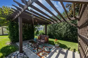 6109 Thornridge Ln, Greendale, WI 53129 - Photo 37