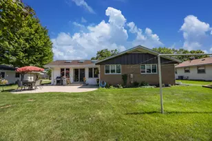 6109 Thornridge Ln, Greendale, WI 53129 - Photo 31