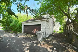 2917 N 8th St, Milwaukee, WI 53206 - Photo 15