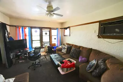 2917 N 8th St #2919, Milwaukee, WI 53206 - Photo 9