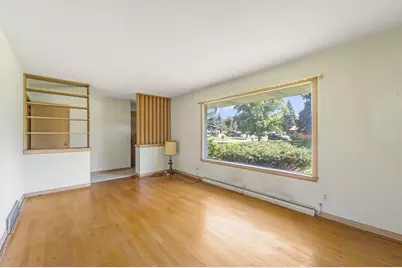 6411 S 118th St, Franklin, WI 53132 - Photo 3