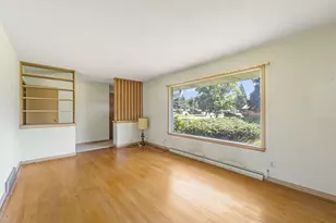 6411 S 118th St, Franklin, WI 53132 - Photo 3